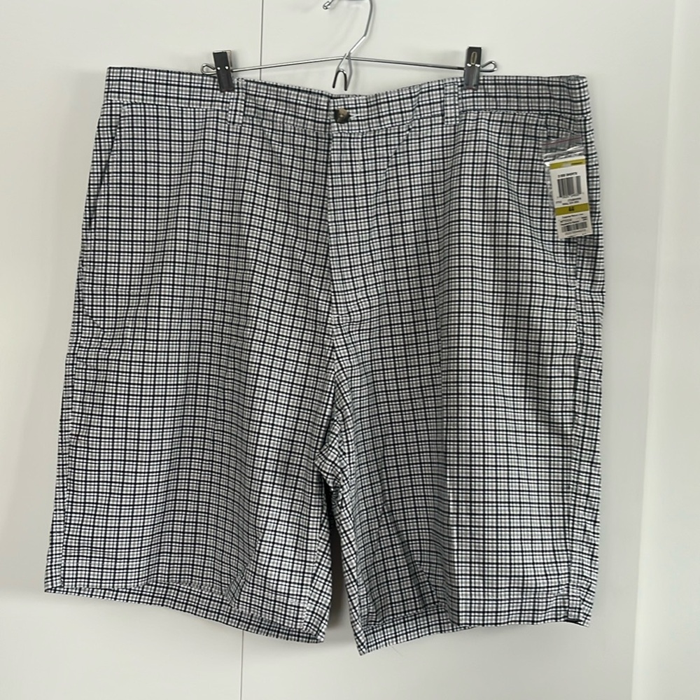 NWT Men’s lightweight plaid shorts